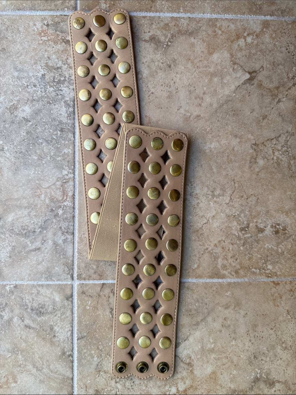 Anthropologie Lonestar Belt Motif 56 Studded Leather Diamond Cutout Stretch Back - Picture 5 of 12